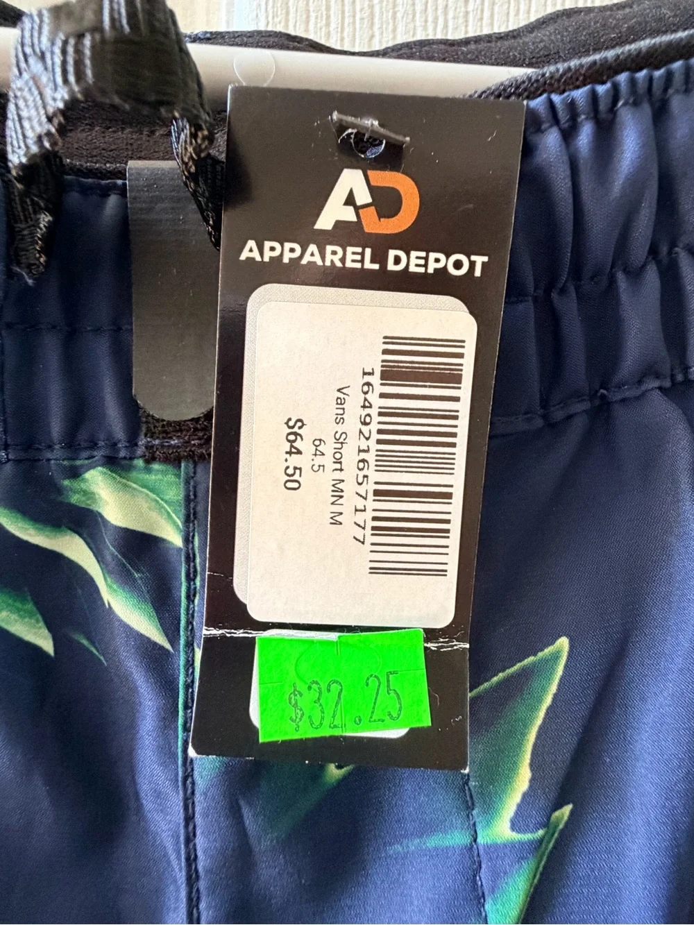NWT - medium - Vans Navy Swim Trunks with Green and Yellow Tropical Motif